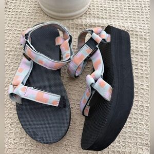 Teva Women’s Flatform Universal Leather Platform Sandals Size 10